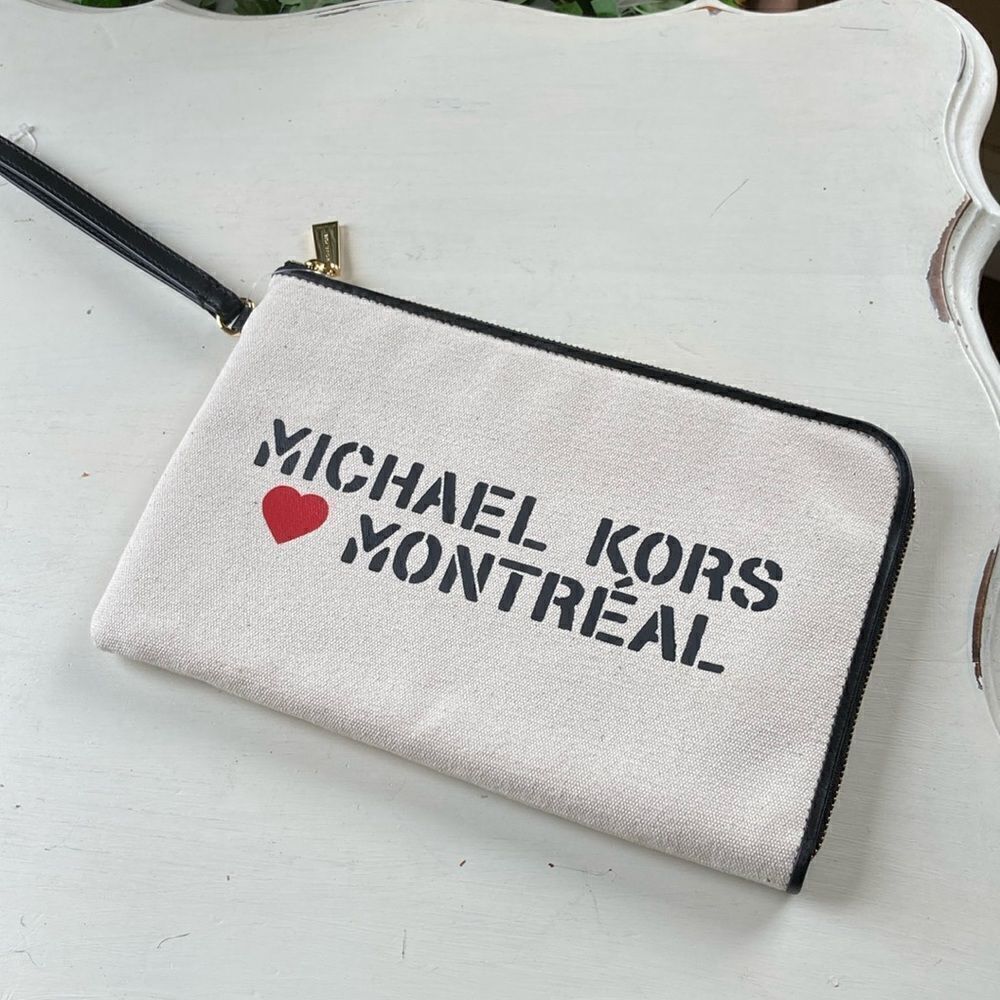 Micheal Michael Kors| Michael Kors Canvas ❤️ Montreal Zippered Clutch New